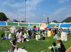 거제종합운동장 ‘천연 잔디’ 개방 행사 성황